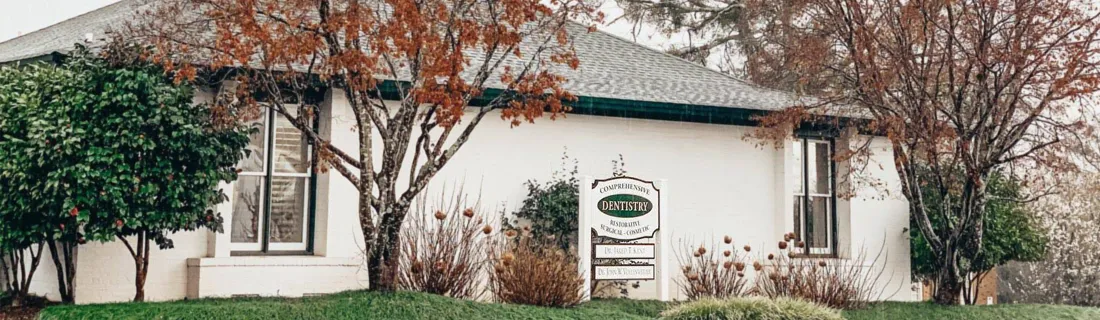 Dentist LaGrange GA Front of Clinic Signs and Bushes About The Clinic photo of the outside of LaGrange Dentistry clinic